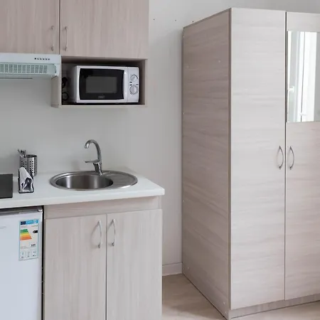 De L'alliance Hotel apartamentowy