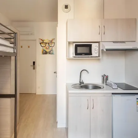 De L'alliance Hotel apartamentowy 3*