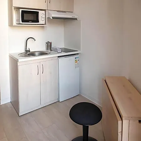 De L'alliance Hotel apartamentowy